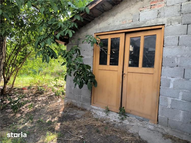 Casă cu 4 camere cu Teren 890 Mp în Central