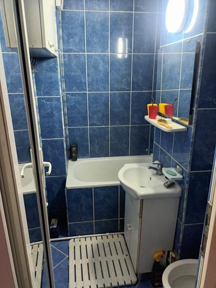 Apartament cu 3 camere semidecomandat în Viziru 1