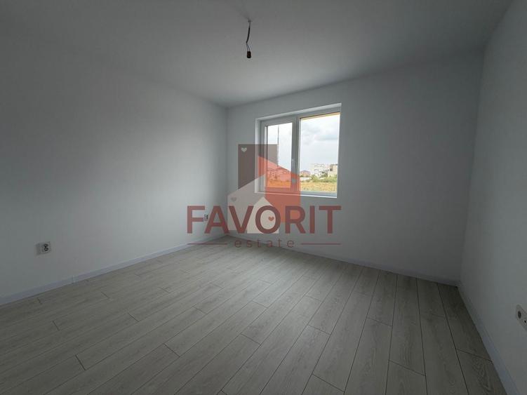 Apartament cu 3 camere semidecomandat în Braytim