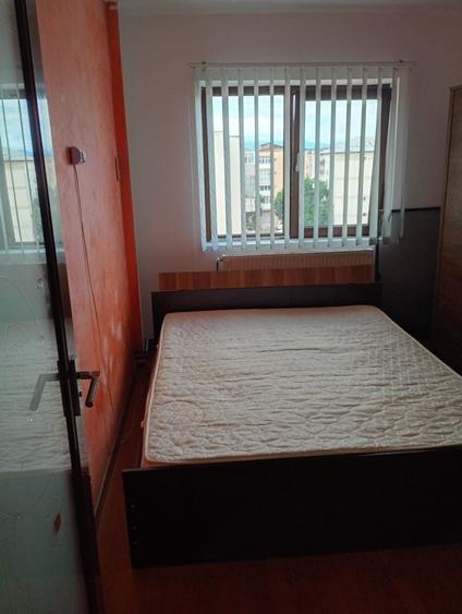 Apartament cu 2 camere în Romanești