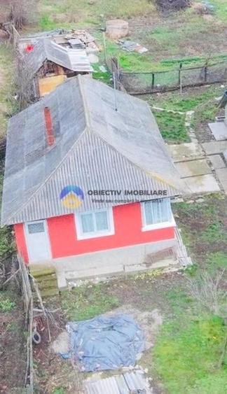 Casă cu 2 camere cu Teren 938 Mp în Costișa