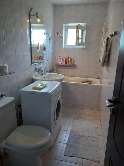 Apartament cu 2 camere decomandat în Obor