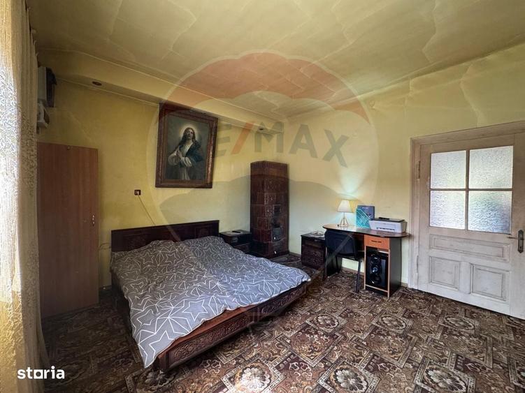 Casă cu 4 camere cu Teren 450 Mp în Șega