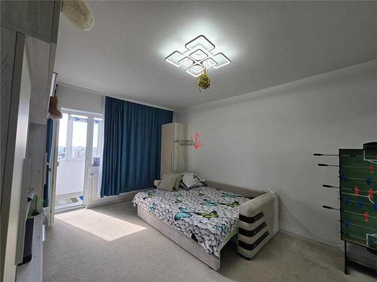 Apartament cu 3 camere decomandat în Doamna Ghica
