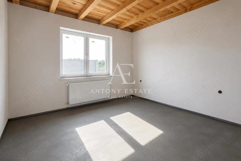 Casă cu 1 camere cu Teren 300 Mp în Rontău