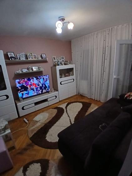 Apartament cu 3 camere în Nufărul