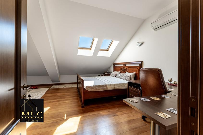 Duplex cu 7 camere cu Canalizare în Gorjului