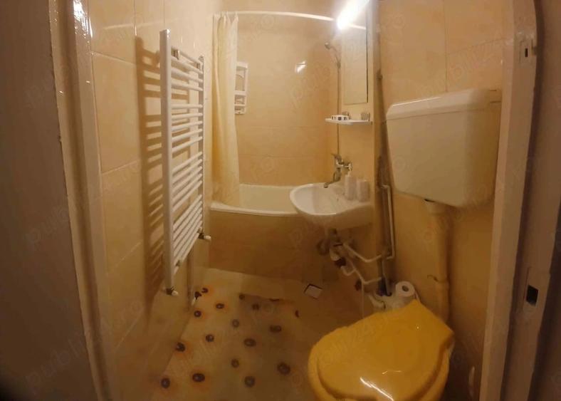 Garsonieră decomandată în Central