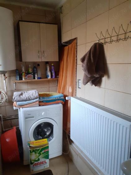 Casă cu 3 camere în Cătina
