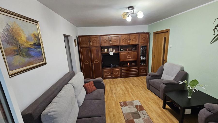 Apartament cu 2 camere semidecomandat în Central