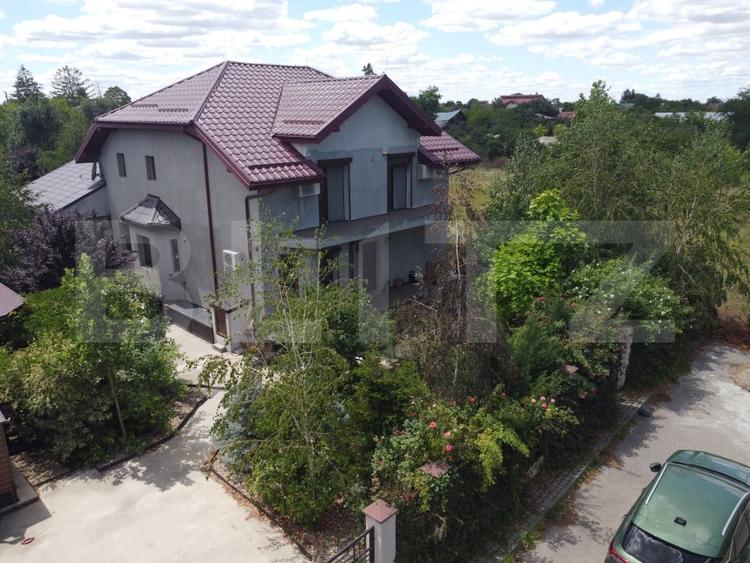 Casă individuală cu 6 camere cu Teren 1170 Mp în Exterior Sud
