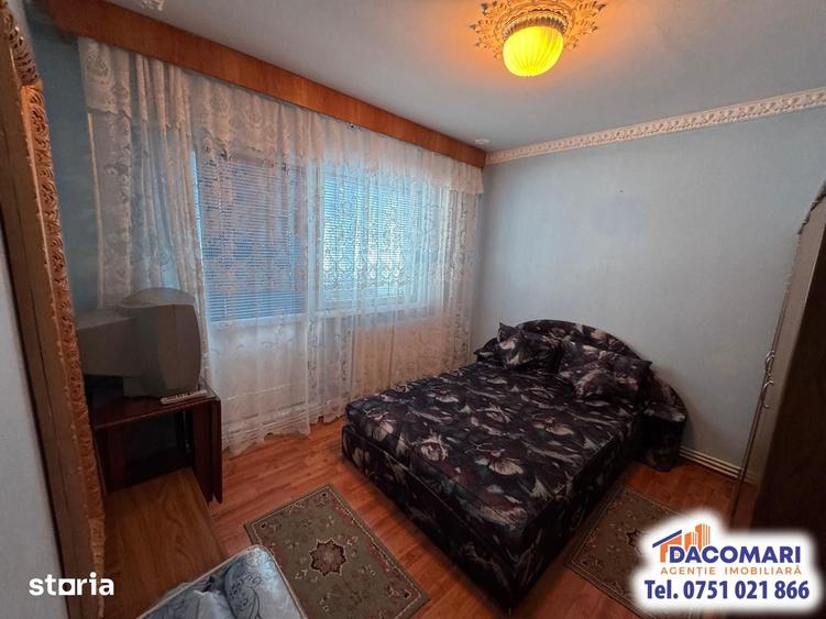 Apartament cu 3 camere în Micro 17