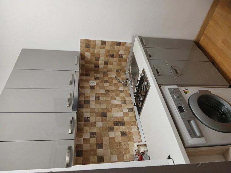 Garsonieră decomandată în CET