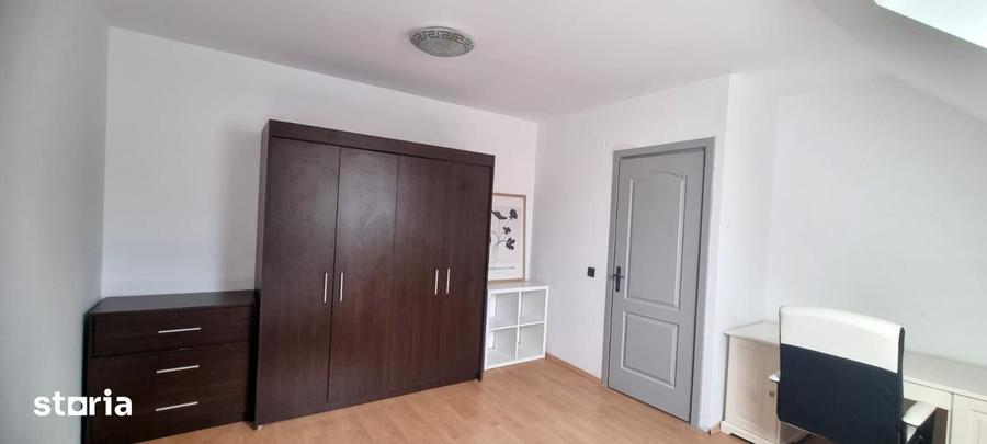 Apartament cu 3 camere decomandat în Hipodrom 2
