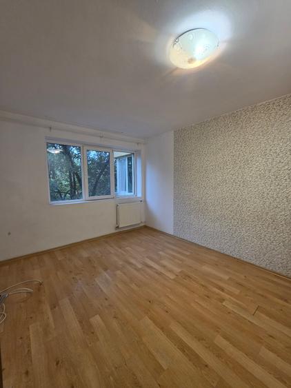 Apartament cu 3 camere decomandat în Liviu Rebreanu