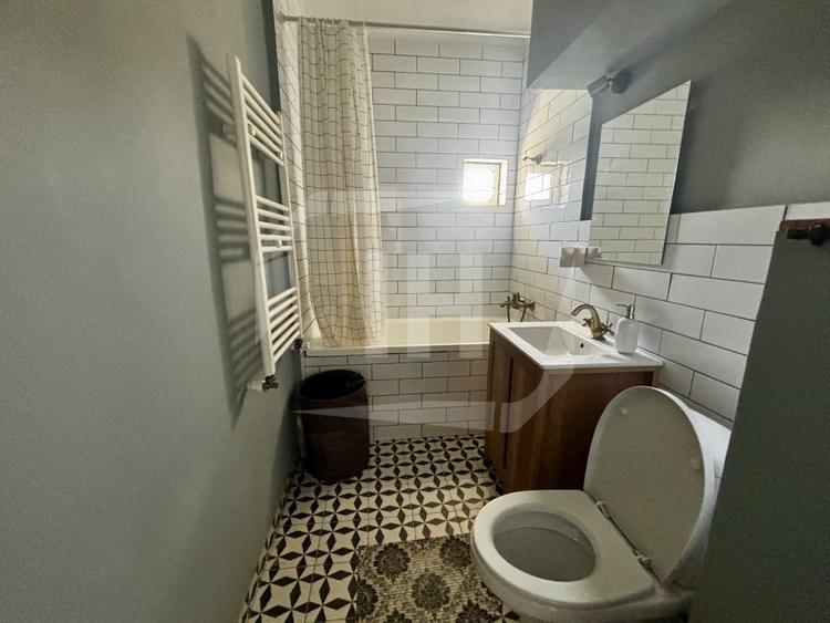 Apartament cu 2 camere semidecomandat, mobilat în Central