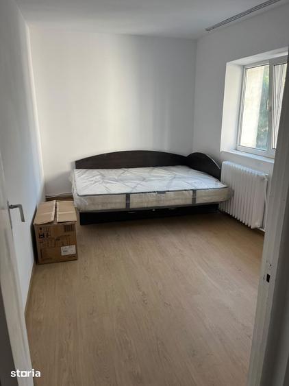 Apartament cu 3 camere decomandat în George Enescu