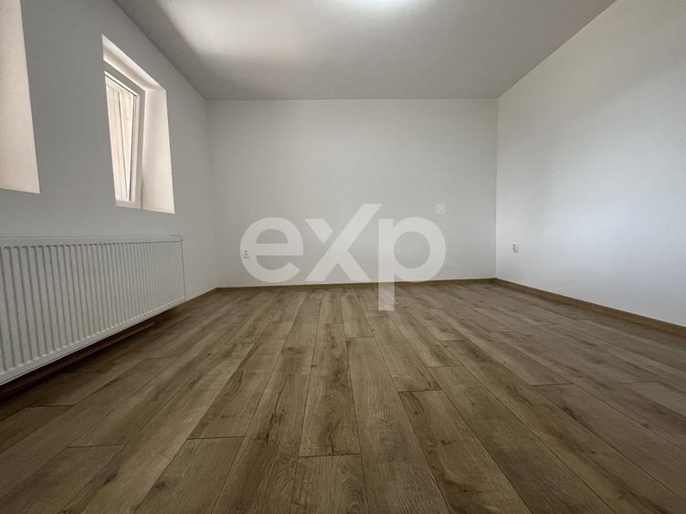 Casă individuală cu 4 camere cu Teren 861 Mp în Cuparu