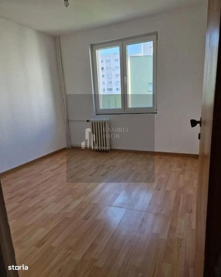 Apartament cu 3 camere decomandat în Mihai Bravu