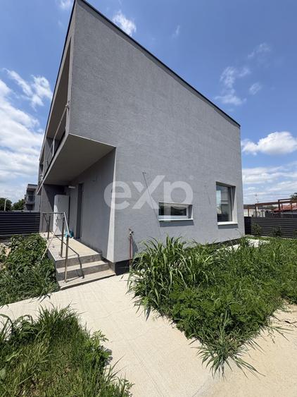 Duplex cu 3 camere cu Canalizare în Mărăcineni