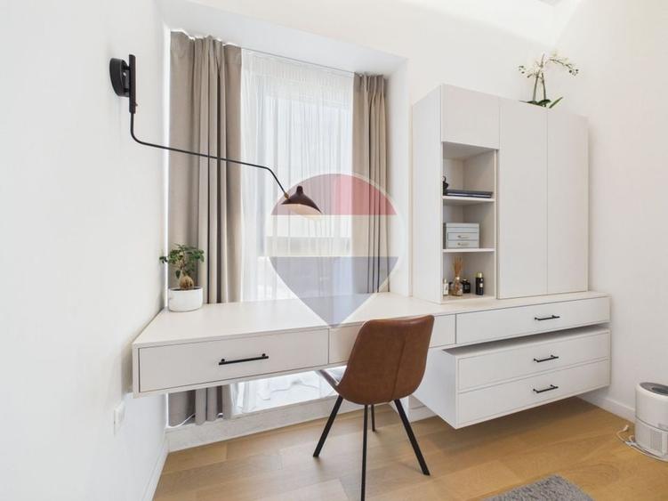 Apartament cu 3 camere decomandat, mobilat în Barbu Văcărescu