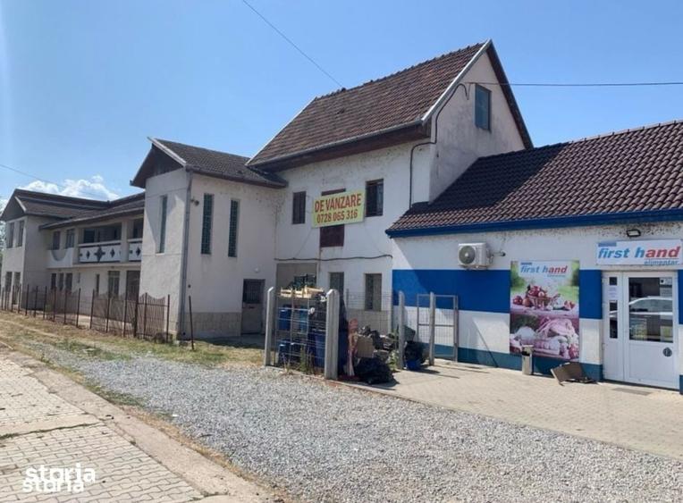 Casă cu 10 camere cu Teren 500 Mp în Central