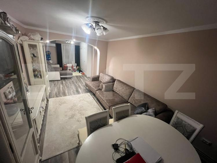 Apartament cu 4 camere decomandat, mobilat în Șimleu Silvaniei