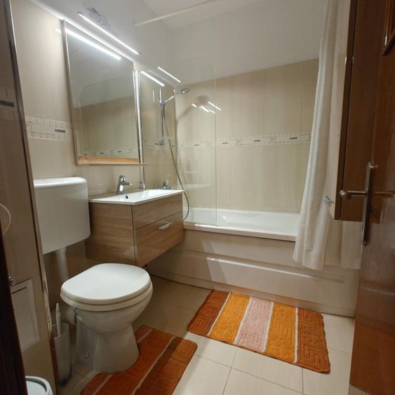 Apartament cu 3 camere nedecomandat în Tomis Nord
