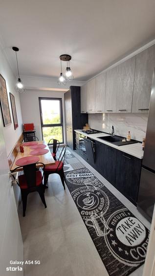 Apartament cu 3 camere decomandat în Inel II