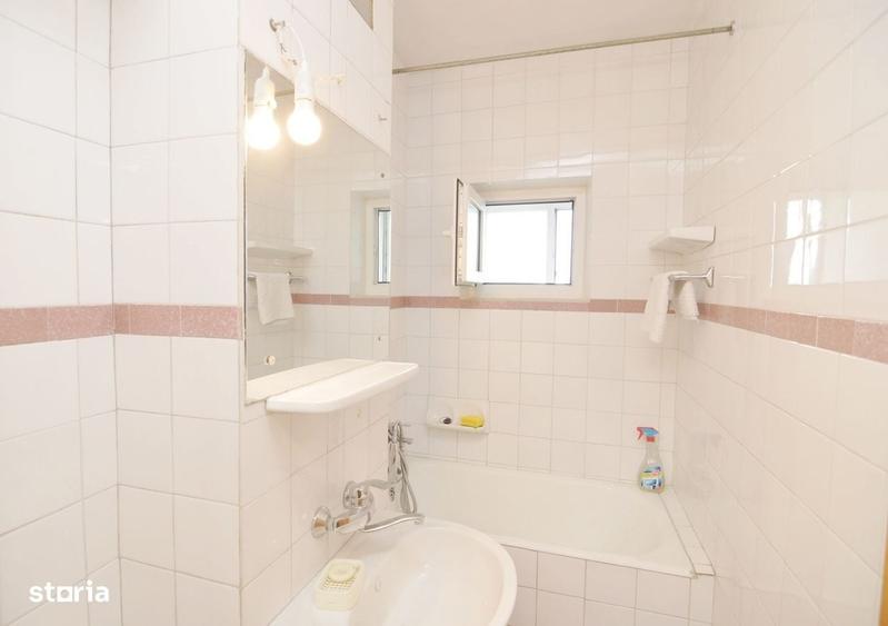 Apartament cu 4 camere decomandat în Titulescu