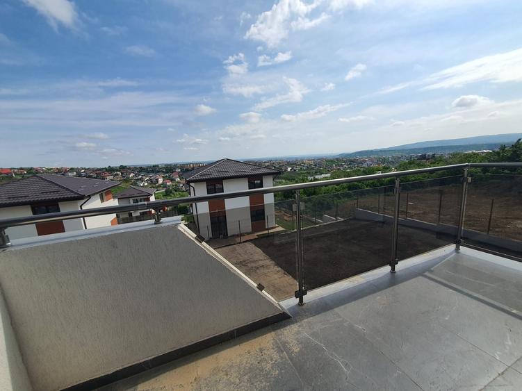 Duplex cu 3 camere cu Teren 250 Mp în Cug