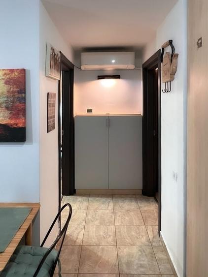 Apartament cu 2 camere decomandat, mobilat în Central