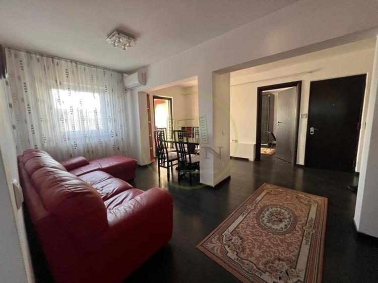 Apartament cu 3 camere semidecomandat, mobilat în Sărari