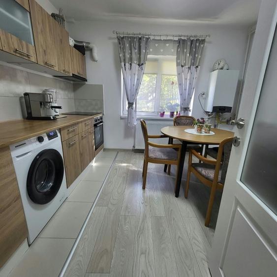Apartament cu 2 camere decomandat în Lacu