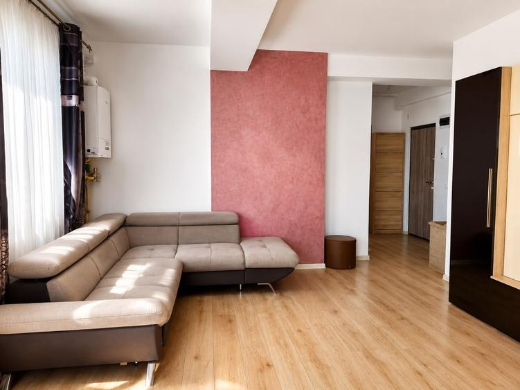 Apartament cu 2 camere, mobilat în Far