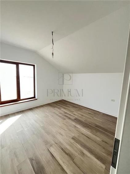 Duplex cu 4 camere cu Teren 440 Mp în Giroc