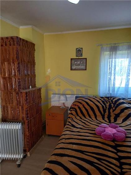 Casă individuală cu 4 camere cu Teren 1022 Mp în Ulmeni