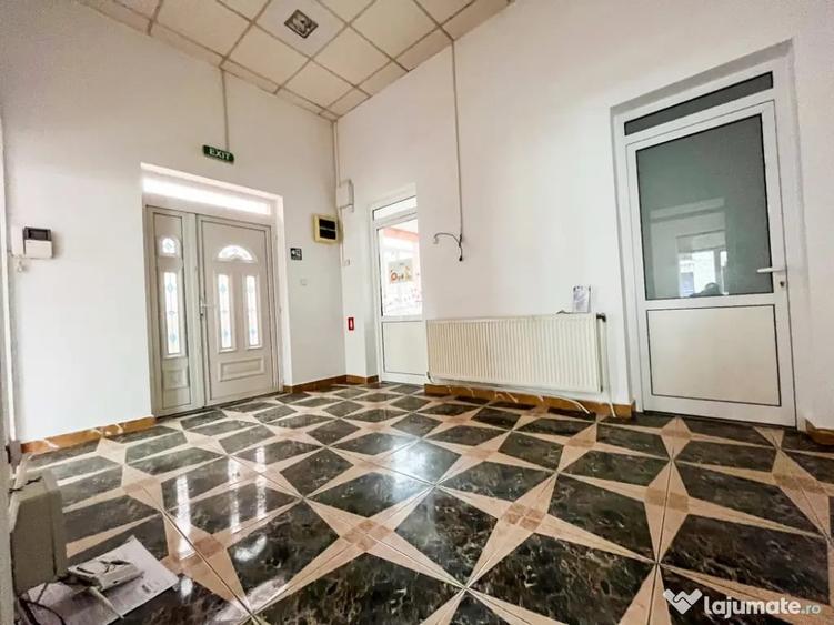 Casă cu 4 camere cu Canalizare în Central