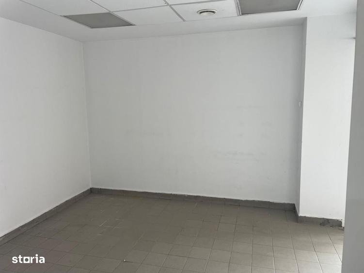 Spațiu comercial, de 440 mp, în Otopeni