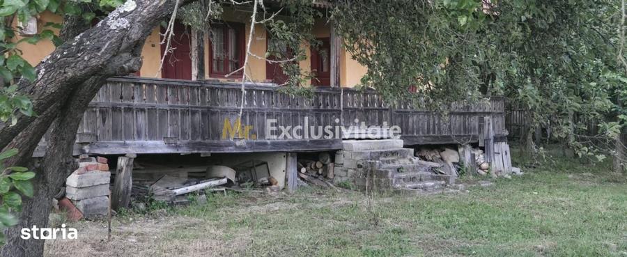 Casă cu 2 camere cu Teren 7769 Mp în Scoarța