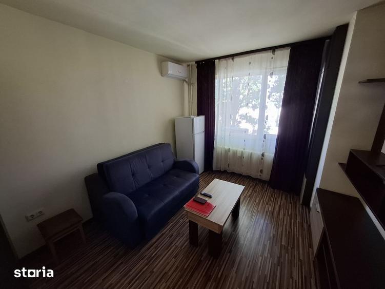 Garsonieră, mobilată în Far