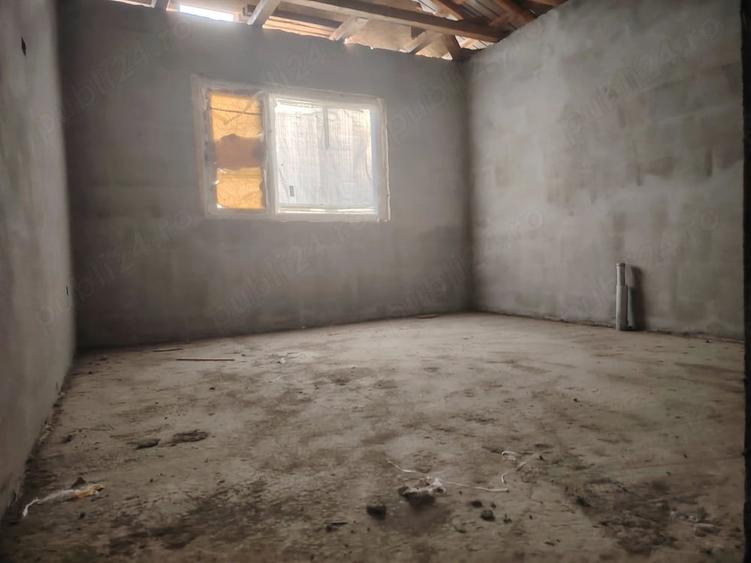 Casă cu 2 camere cu Teren 900 Mp în Târlele Filiu
