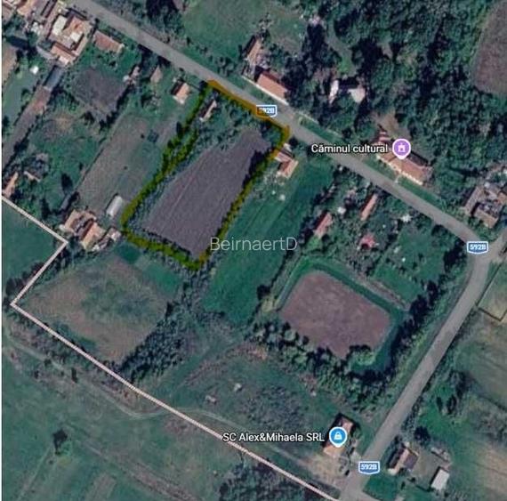 Vand casa cu teren 5360 mp la soseaua principala in Loc Duboz