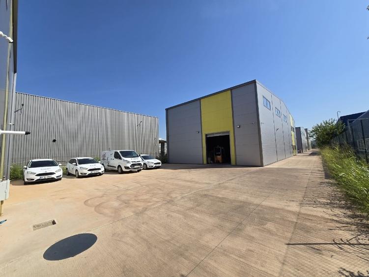 Spațiu industrial, de 445 mp, în Chiajna