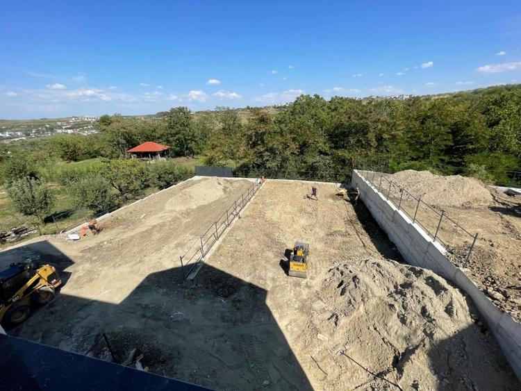 Duplex cu 6 camere cu Canalizare în Borhanci