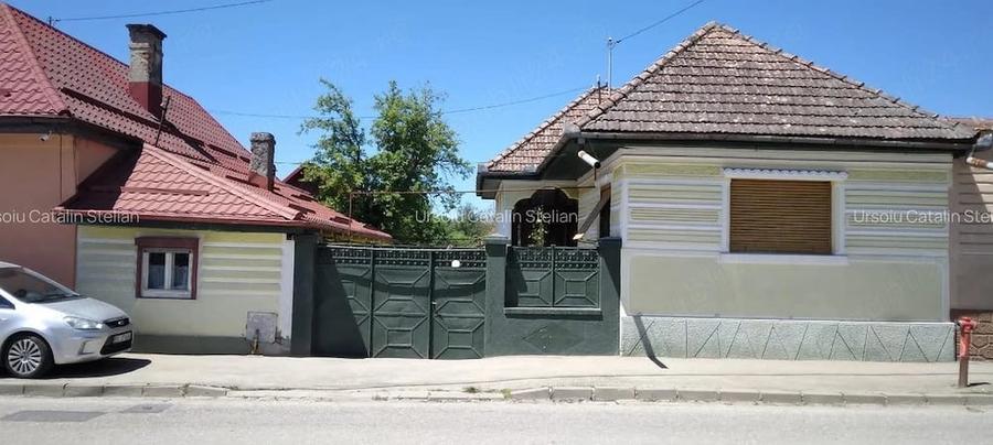 Casă cu 5 camere cu Teren 1350 Mp în Exterior Vest