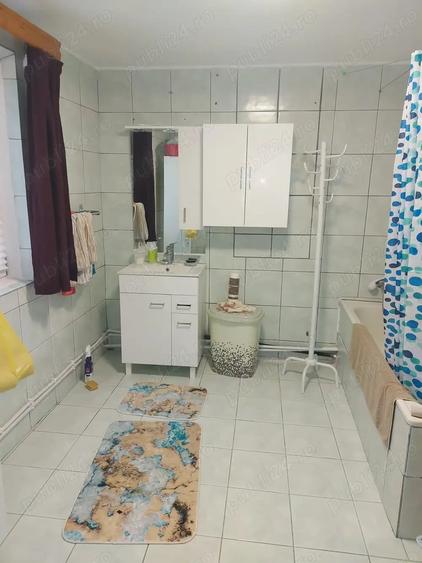 Casă cu 2 camere cu Teren 2251 Mp în Petrești