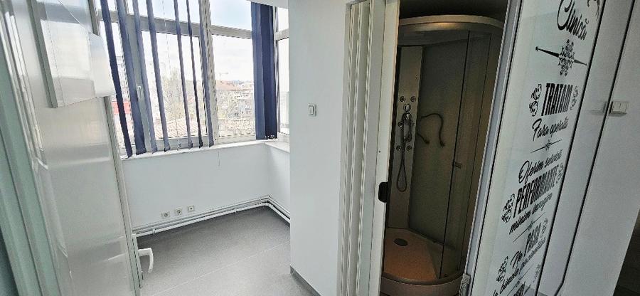 Birou, 236 mp în Domenii