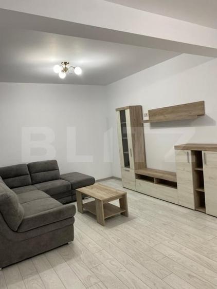 Casă individuală cu 3 camere cu Canalizare în Exterior Sud