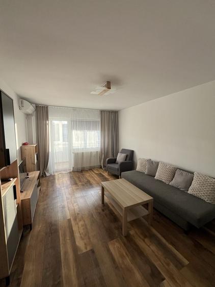 Apartament cu 3 camere decomandat în Gorjului